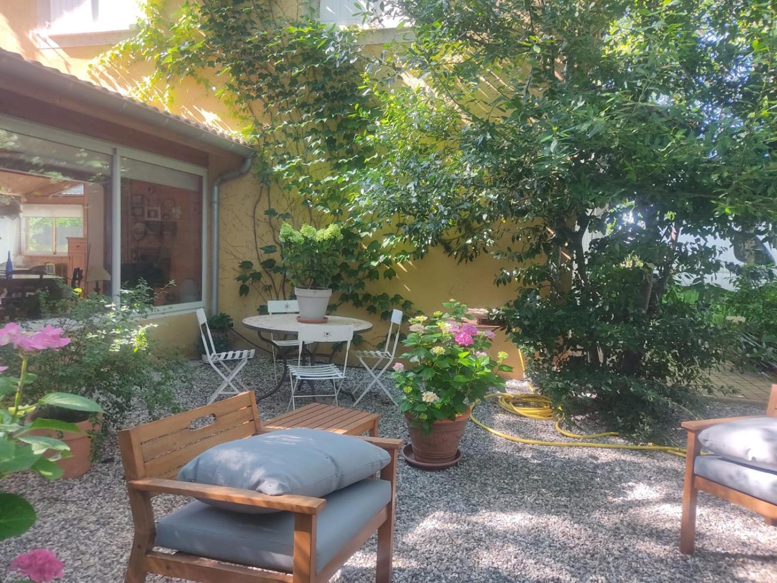 La Frenaie Bed & Breakfast Saint-Cyr-sur-le-Rhone Bagian luar foto