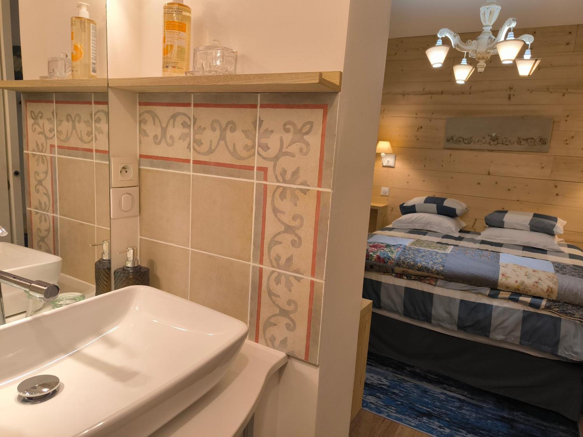 La Frenaie Bed & Breakfast Saint-Cyr-sur-le-Rhone Bagian luar foto